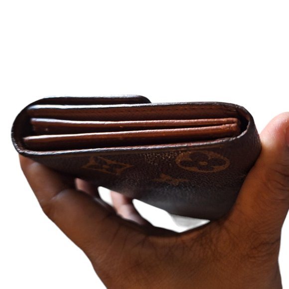 FINAL Sale! 💯 % Authentic LV Sarah Wallet vintage, good condition. - Picture 12 of 16